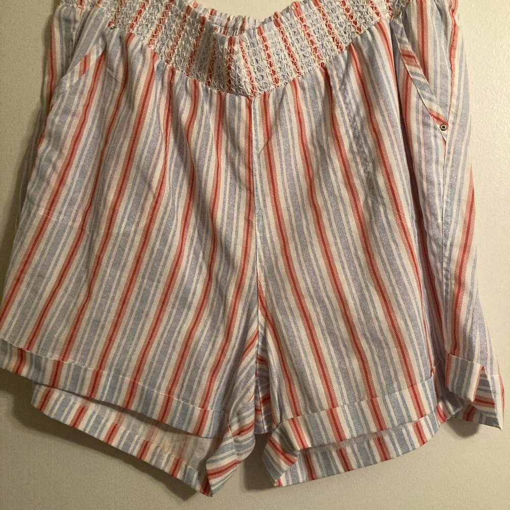 Cute Stripped shorts size 3x with stretch band
